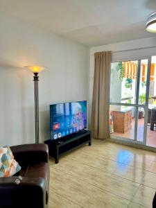 Palm Tree Avenue Penthouse Apartment