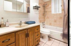 FULL KITCHEN 4min from DTOWN Room B