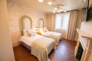 The Carre Arms Hotel & Restaurant
