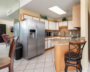 Phoenix East 2 - 2152 condo
