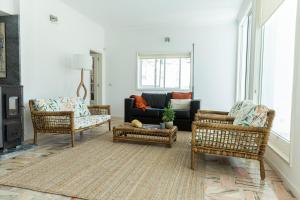 Just Like Home - Moledo Sea and Pine
