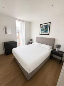 Great luxury 2bedroom apartment opposite washhouse bar