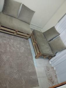 Affordable Lavington studio