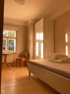 Freshly renovated Artist Quest Apartment