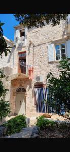 Takoma Hvar