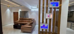 Shiny Home stay