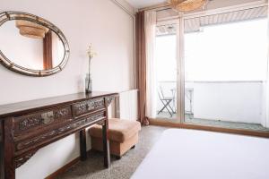 4 BDR & 8 guests & 65inch TV & Balcony & Near Park Guell