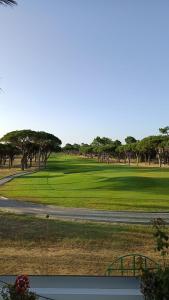 SOL Apartments - 2 bedroom en-suite apt with balcony & pool