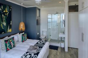 Stylish Umdloti beach flat, pool & sea views - 8 Mallorca