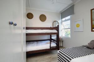 Stylish Umdloti beach flat, pool & sea views - 8 Mallorca