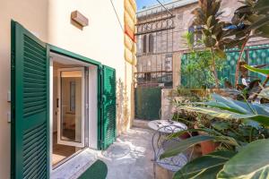 Central Flat In Genova - Happy Rentals