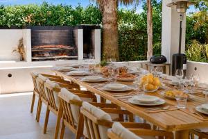 Villa Tropical, Piscina, Bar, BBQ, Aire acondicionado, 16 personas