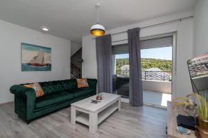 Villa Goldy holiday home Trogir-Čiovo