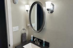 Spacious Loft - 2 Queen Beds - Fast Wifi - Smart Tv