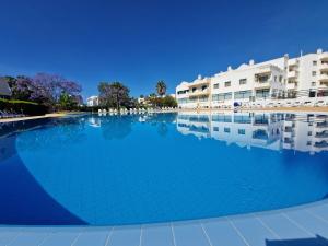 Dunas Alvor with pool view and parking in the city center