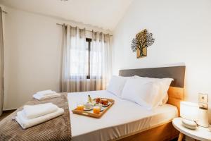 LUXURY GRAND HOME SERRES - 4 Bedrooms -Free Parking - Center