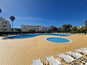Dunas Alvor in city center, pool and parking