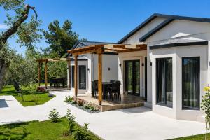 Aivazidis Residence II