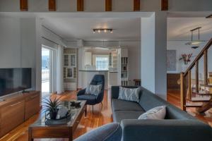 Sea Pearl - Luxury Beachfront Maisonette