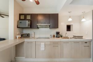 SUNNYSIDE 3 BDR with pool & wifi by Casa Paraíso