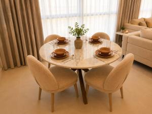 Luxury 2BR Apartment in Al Reem Island 2BR-2105