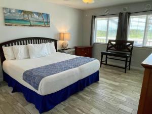 Beachgate Condo Suites and Hotel 211 and 213 condo