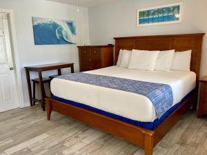 Beachgate Condo Suites and Hotel 211 and 213 condo