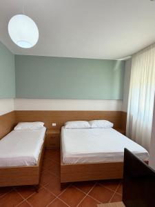Mona Seaview Studio