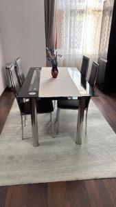 Elegant Escape apartment VI - City Centre & Free Parking