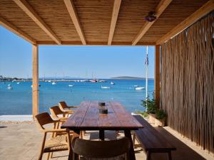 TheSeaTree Apartment Aliki Paros