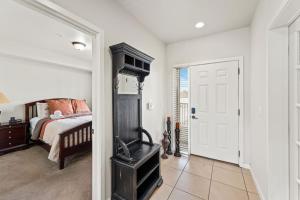 Salmon Run Condo - Overlooking the Spokane River