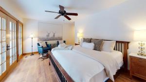 Hilltop Lodge - Beautiful Hayden Lake Home W Deck