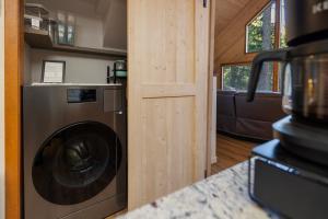 Little Meadow Cabin Rustic Secluded Cozy Retreat