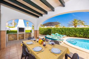 Villa Juana Large Private Pool AC WiFi