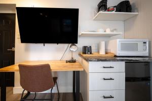 Modern Studio in the Heart of Ottawa