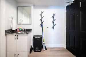 Modern Studio in the Heart of Ottawa