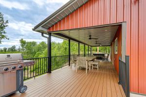 Sunset Climb & Hike: Red River Gorge Cabin w Deck