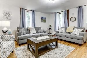 Historic Home 3 Mi to Middletown Main Street