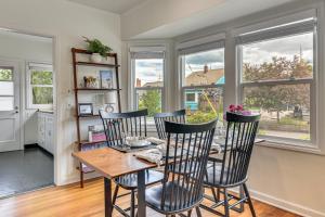 Walkable North Portland Home Near Peninsula Park