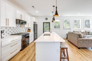 Coastal Escape Near 4 Beaches in Pawleys Island!