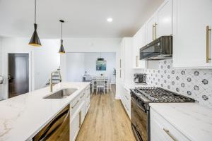 Coastal Escape Near 4 Beaches in Pawleys Island!