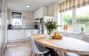 3 Bedroom Lovely Home In Noordwijk