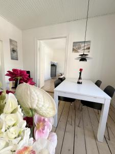 Beautiful 2 Bedroom Apartment on Borgergade