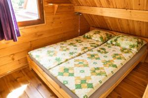 Cottages for 4 people with a swimming pool