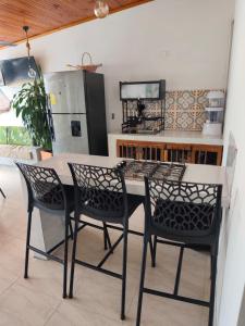 Villa Hanna Aire acondicionado, piscina y descanso