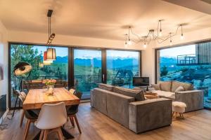 Holiday home with sauna and mountain view