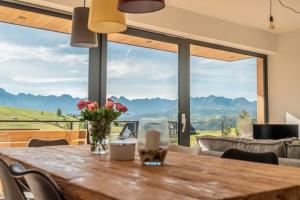 Holiday home with sauna and mountain view