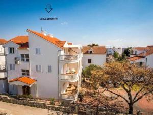 Flat with Balcony near Vodice