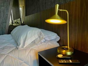 Upscale 2BR Apartment Prime Location & Lock-Off