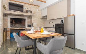 Gorgeous Home In Primosten